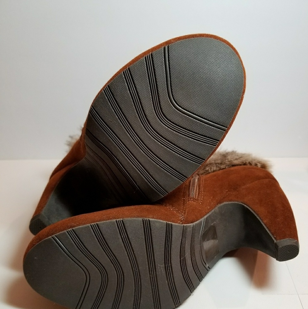 Booties with faux fur details - Picture 5 of 7
